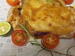 鶏もも肉のポン酢ソテー・ローズマリーを添…