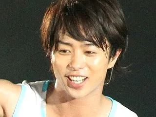 櫻井翔オフショット “激痩せ” 姿に集ま…