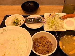 ソーセージエッグ定食