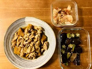 夫婦二人分のおかず。カルディの美味しいハ…