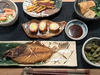 【十三夜】 カレイの唐揚・芋・豆の晩ご飯…