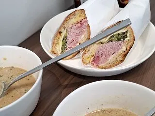 出先でも便利♪栄養とろけるごぼうスープ