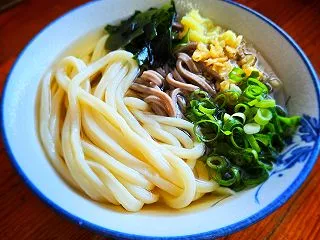 今日は国産小麦100％の日ではありません…