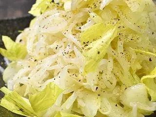 いい組み合わせ♪茹でもやしとセロリのサラ…