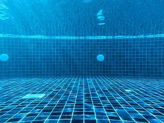 限りなく透明に近いブルーを文学的に解説し…