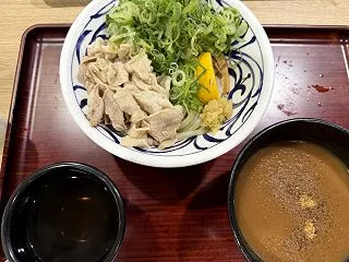 はなまるうどん 濃厚魚介豚骨つけ汁うどん…