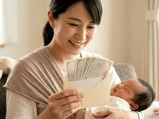 出産祝いに商品券は失礼？喜ばれる種類・相…