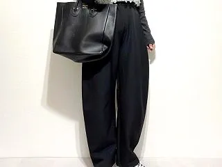 秋冬のカーブパンツコーデにもぴったりなお…