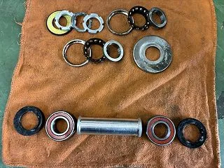 ハヤブサ タイヤ角減り＆ステムベアリング…
