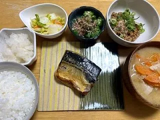 めっちゃレアな“定食スタイル”での晩ごは…