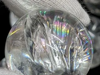 ナチュラルな虹入り水晶丸珠💎カルセドニー…