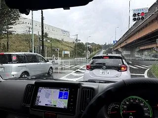雨の多摩 今シーズン一番の冷え込みと午前…