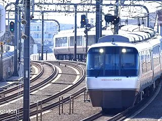 EXEα、梅ヶ丘へ駆け下りる