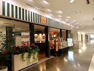 熟成ハヤシソースの大盛りオムライス、貸切…