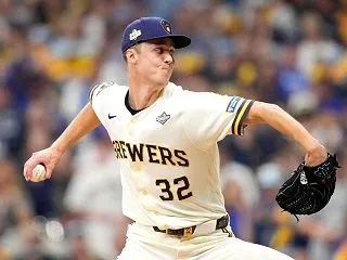 【運も味方…バウアーズの1ミリが決勝点！…