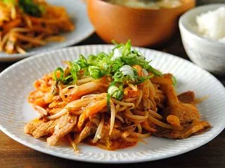 おうちごはん☆もやし入り豚キムチ