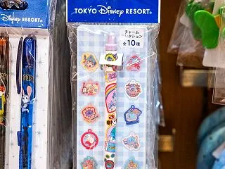 チャームは全10種のランダム！東京ディズ…
