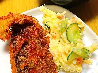 昨日の夕飯はカレイの唐揚げなどでした