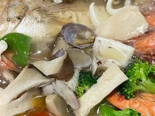 真鯛のアクアパッツァ