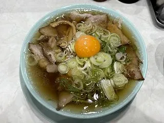 渋谷「かっちゃんラーメン」！なみなみスー…