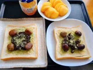 朝食 甘栗きなこつぶあん抹茶サンド