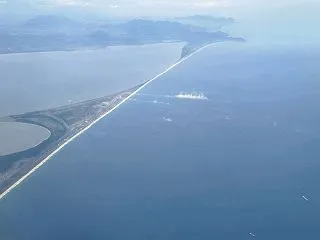 あなたをさがして のばした指先が