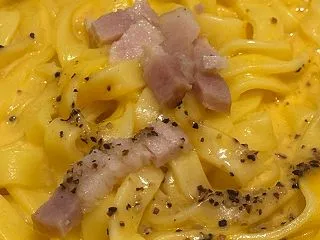 濃い濃いカルボナーラ！？