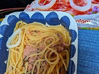 たまには、洋風にと スーパーの冷凍パスタ…