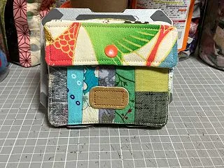 自分用にティッシュと目薬入れ作ってみた