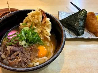 手打ちうどんの釜屋で同僚の愚痴を聞く…