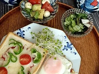 お気に入りの有田焼で楽しむ、おうちごはん…