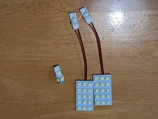 【アクア NHP10】ルームランプをDI…