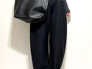 秋冬のカーブパンツコーデにもぴったりなお…