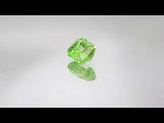 とってもユニーク！ 1月の誕生石