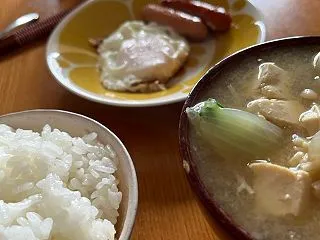 朝ごはんと花火。