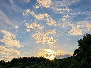 第57作 雲間の灯