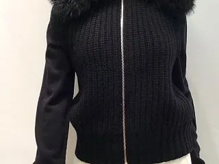 YVES SALOMONのニットジレ
