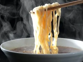 島やんラーメン社長、王道家らの「ひと口だ…