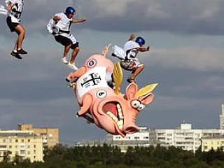 笑撃ブタ