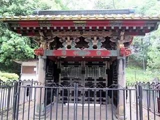 狭山不動尊(4)崇源院霊廟丁子門