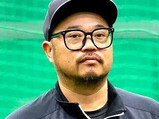 ４コーチの退任について