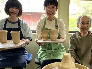 陶芸体験をされた神奈川県からおいでの母娘…