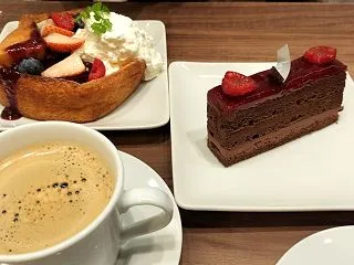 古いノートPCと生成AIの二面性