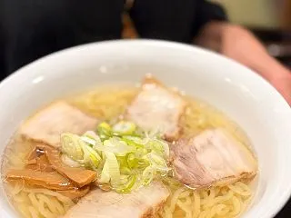秋の湖畔キャンプからの会津山塩ラーメンの…