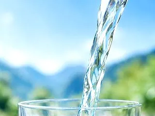 のどが渇く前の水分補給が大切な理由とは？…
