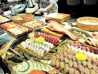 何億、何十億、何百億が普通。の会話