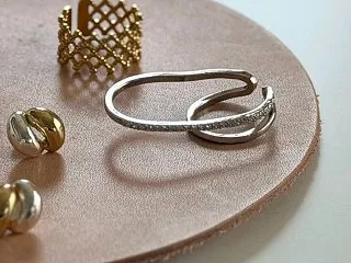 信頼ショップのNewアクセ / 足もとあ…