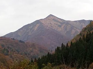 ☆★途中から雨も、大朝日岳展望あり！～紅…