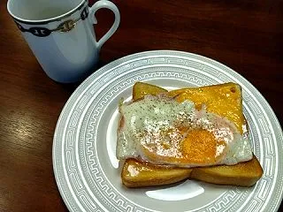ハムタマゴパン