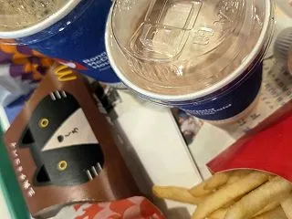 お昼はマック♪